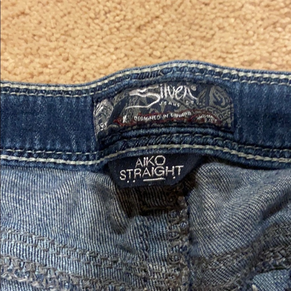 Jeans - Picture 2 of 3